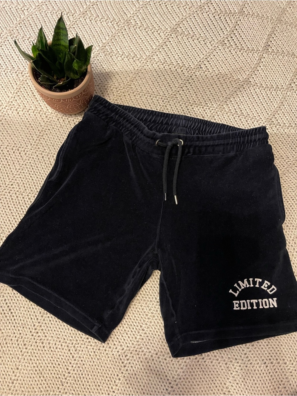 BoohooMAN Navy Velour Lounge Shorts Size Small Limited Edition Athletic